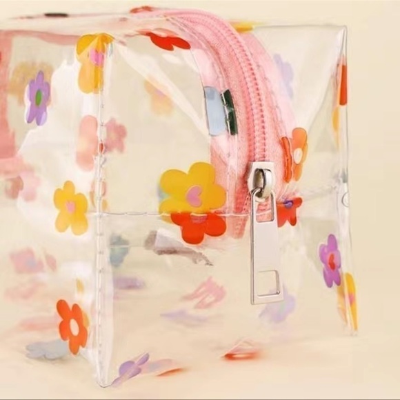 SALE💚 any 3 for $18 💚
 Accessories-Clear Flower Makeup Cosmetic Travel Bag - Picture 3 of 6